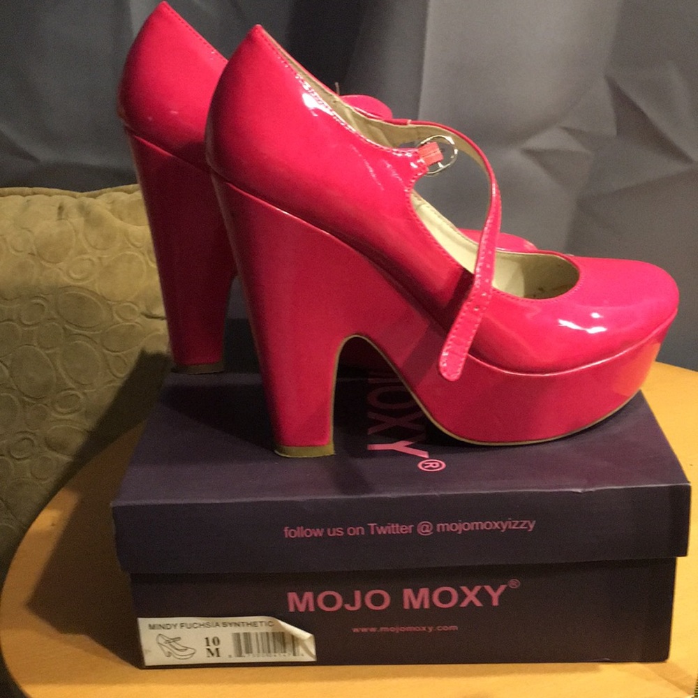 Mojo Moxy Mindy platform Mary Jane fuscia 10